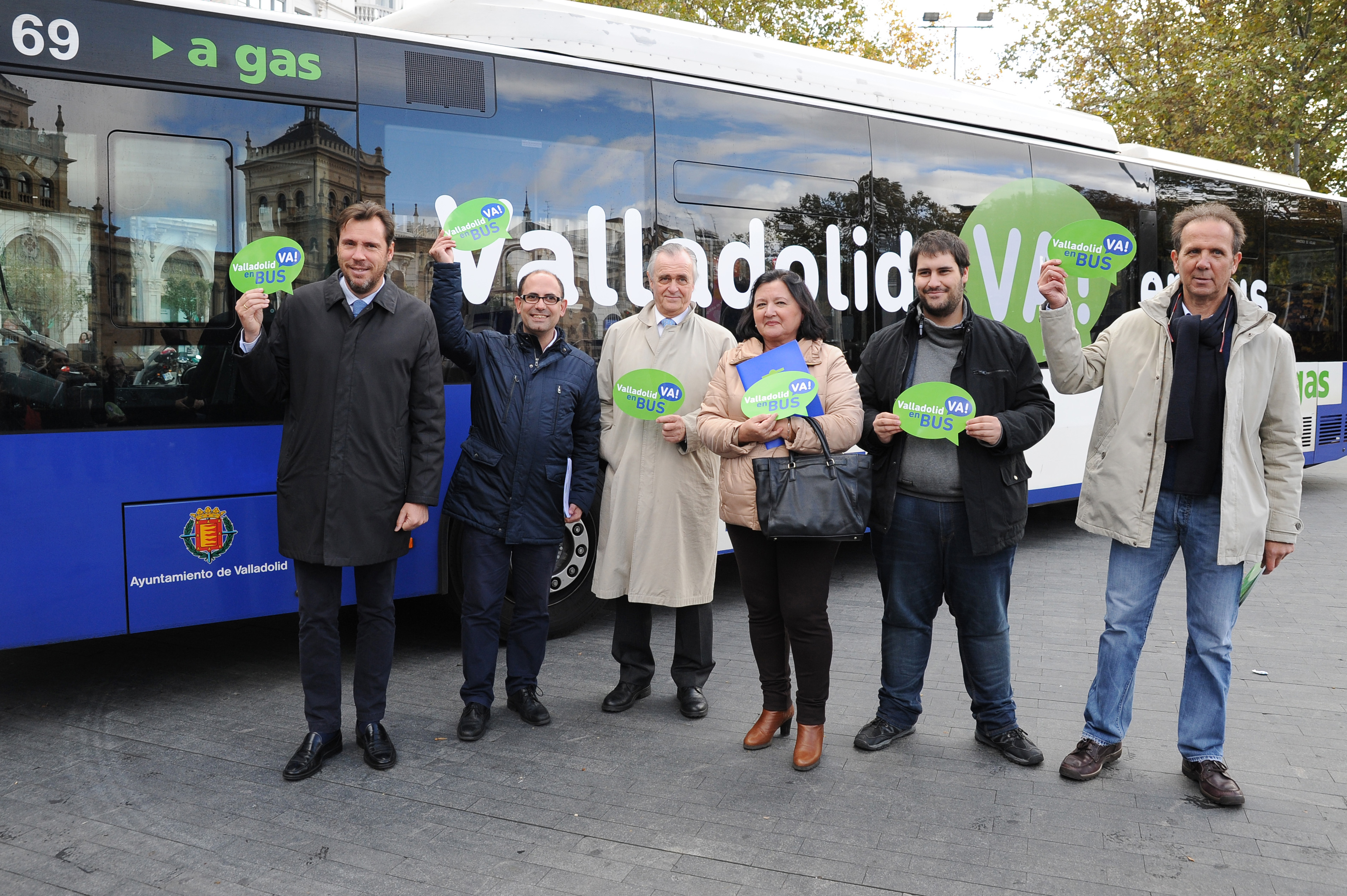 Resultado de imagen de campañas del transporte publico en VALLADOLID