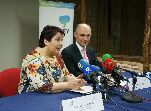 la alcaldesa de Segovia y el portavoz de la RECI durante la rueda de prensa
