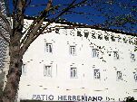 Fachada de acceso al Museo Patio Herreriano de Arte Contemporáneo