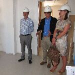 Un momento de la visita al interior de las viviendas