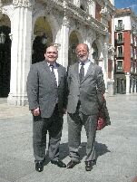 Los dos regidores en la Plaza Mayor de Valladolid