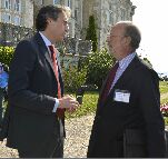 De la Riva conversa con su homólogo de Santander