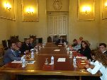 Las delegaciones reunidas en la Sala de Comisiones