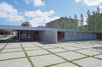 Exterior del Centro Cívivo Parquesol