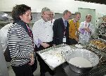 El alcalde y la concejala junto a los chefs en las cocinas de Madrid Fusión