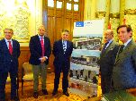Las autoridades asistentes a la presentación de la futura sede de la mutua