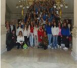 Los estudiantes en la escalinata de la Casa Consistorial