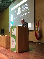 Javier León dirige unas palabras durante el acto