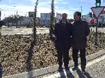 El alcalde y Enríquez Tauler en un tramo ya reformado de la mediana visitada